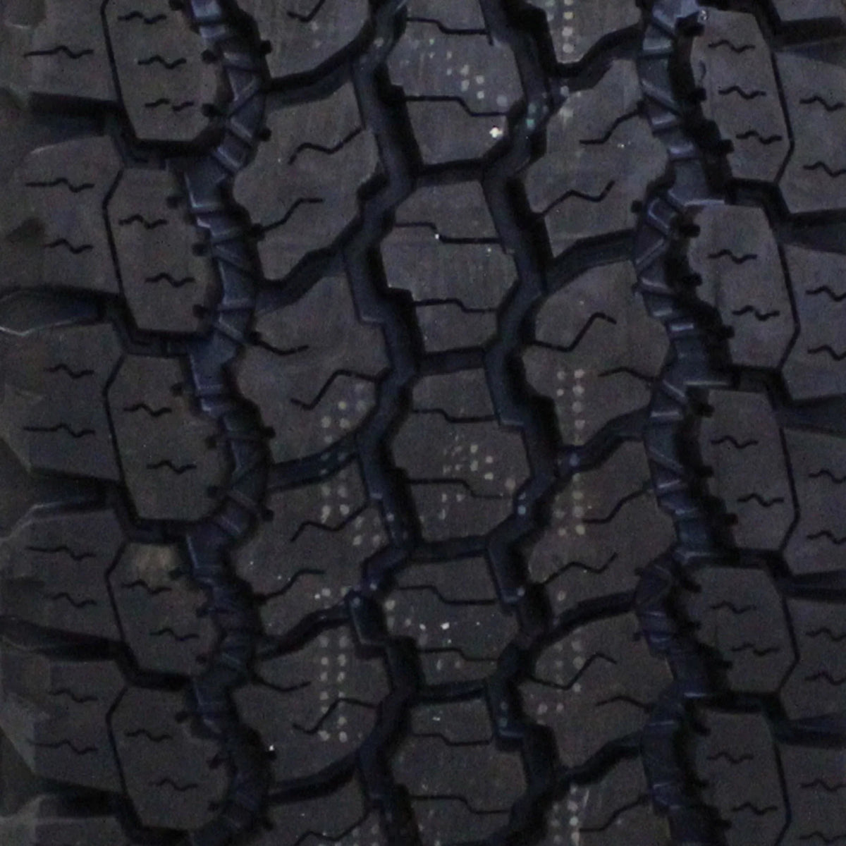 Wrangler E Truck All-Terrain 123/120S with Adventure Kevlar Tire All Terrain Light Goodyear LT275/65R18