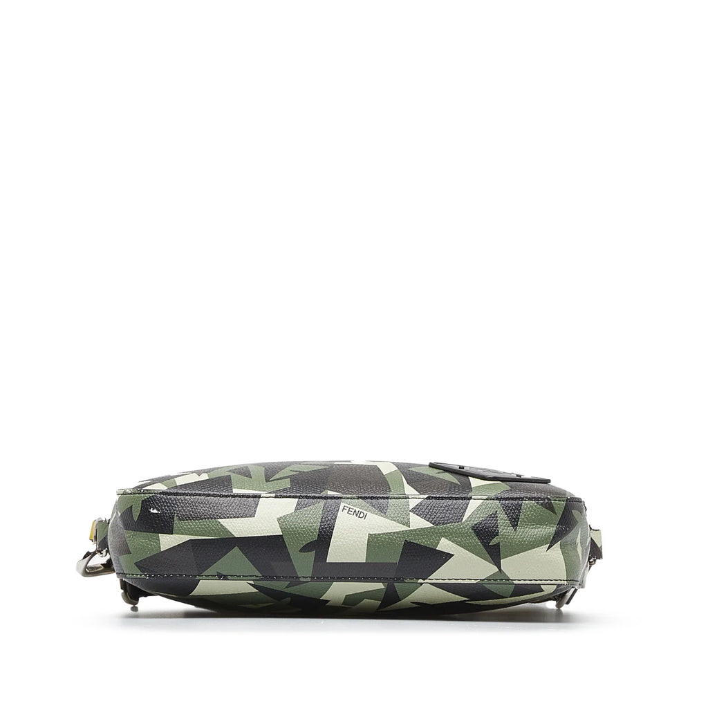 (Good) Green Camera Camouflage Crossbody Leather Bag Authenticated Monster Unisex Calf Pre-Owned Fendi Eyes Bag