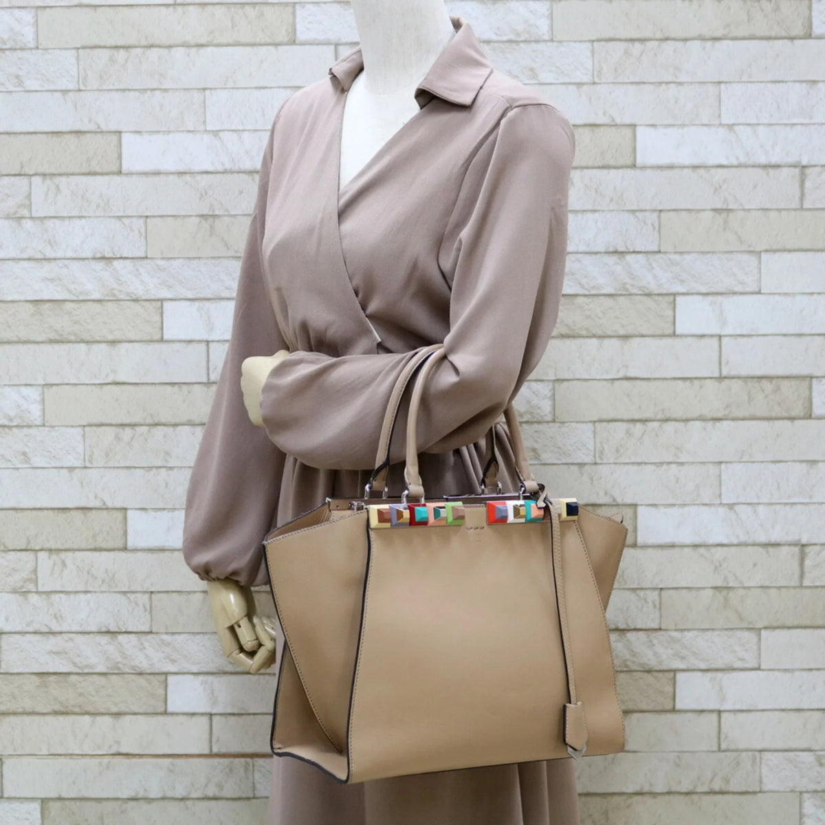 FENDI Beige Trois Bag Shoulder Women's Leather Pre-Owned (Good) Heors
